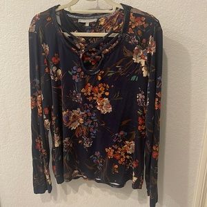 Danielrainn top size large